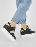 Czarne sneakersy z ukrytą koturną - 38