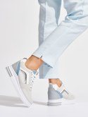 Damskie szare sneakersy z ukrytą koturną - 38