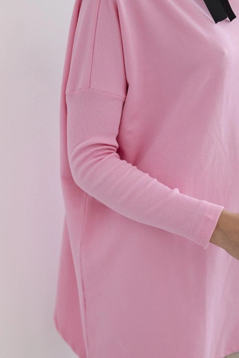 Bluza oversize z asymetrycznymi bokami jasno różowa uniwersalny