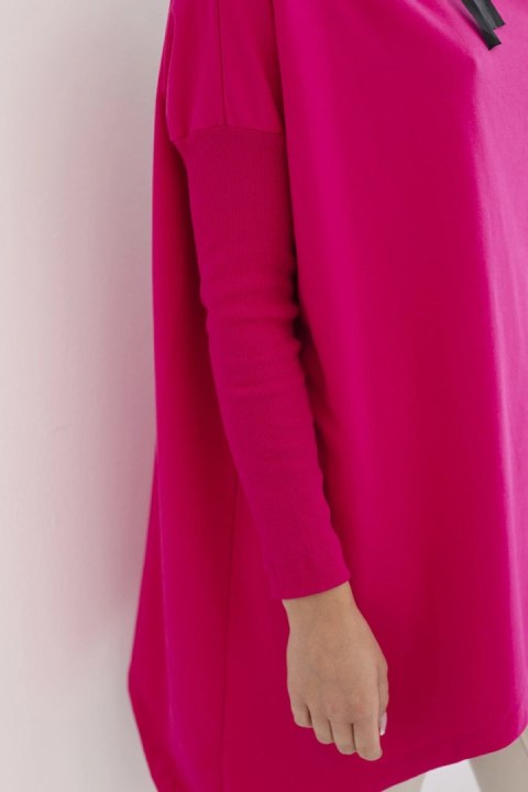 Bluza oversize z asymetrycznymi bokami fuksja uniwersalny