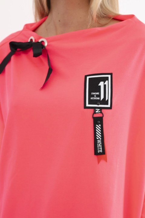 Bluza oversize z asymetrycznymi bokami różowy neon uniwersalny