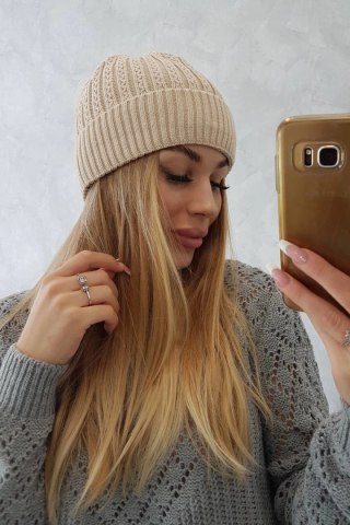 Czapka cienka Weronika K249 beżowa uniwersalny