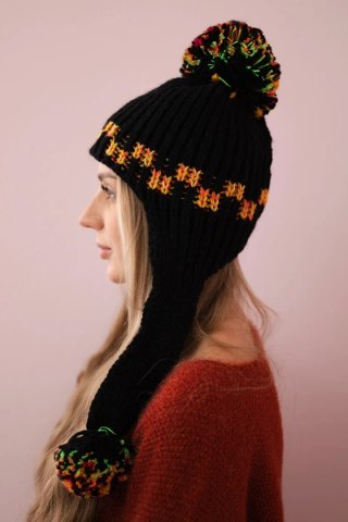 Czapka damska uszatka Nadia K321 czarna uniwersalny