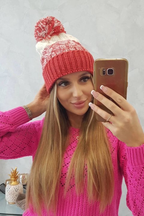 Czapka damska z pomponem Abigail K326 malinowy+ecru uniwersalny