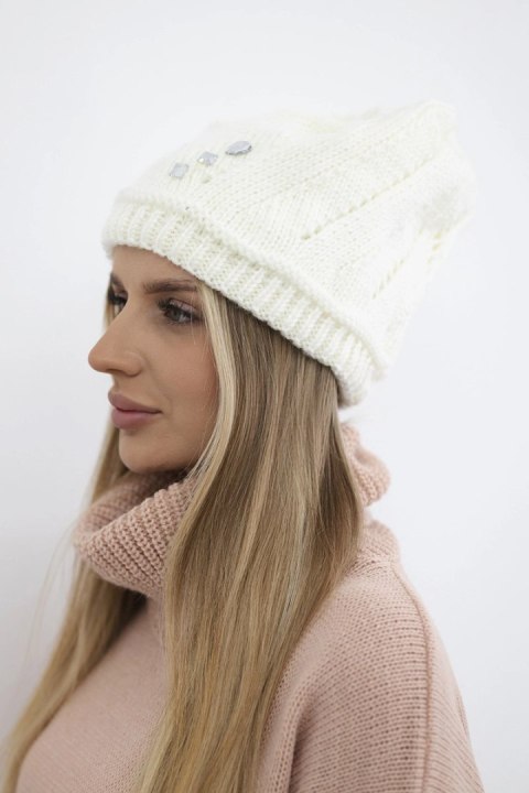 Czapka damska Larisa K395 ecru uniwersalny