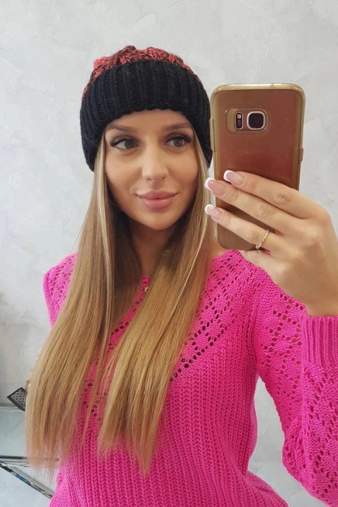 Czapka damska z pomponem Abigail K326 czarny+malinowy uniwersalny
