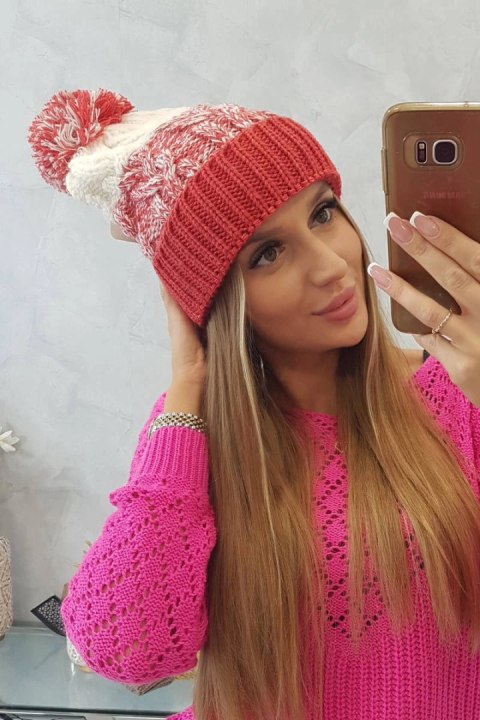 Czapka damska z pomponem Abigail K326 malinowy+ecru uniwersalny