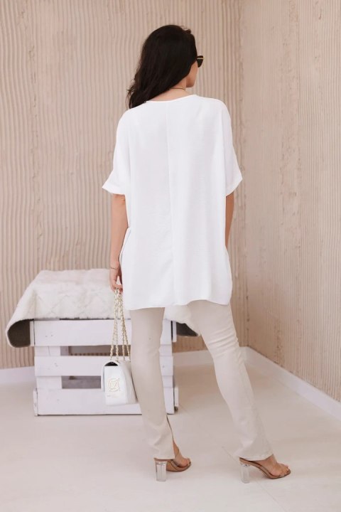 Bluzka oversize z wisiorkiem ecru uniwersalny Bluzka oversize z wisiorkiem ecru uniwersalny