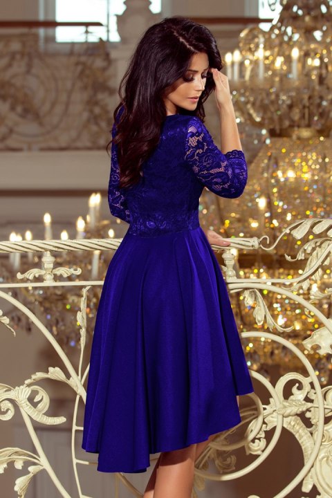 210-4 NICOLLE - sukienka z dłuższym tyłem z koronkowym dekoltem - CHABROWA - XXL 210-4 NICOLLE - sukienka z dłuższym tyłem z koronkowym dekoltem - CHABROWA - XXL