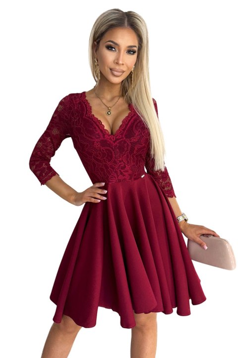 210-15 NICOLLE sukienka z dłuższym tyłem i dekoltem - kolor BORDOWY - XL 210-15 NICOLLE sukienka z dłuższym tyłem i dekoltem - kolor BORDOWY - XL