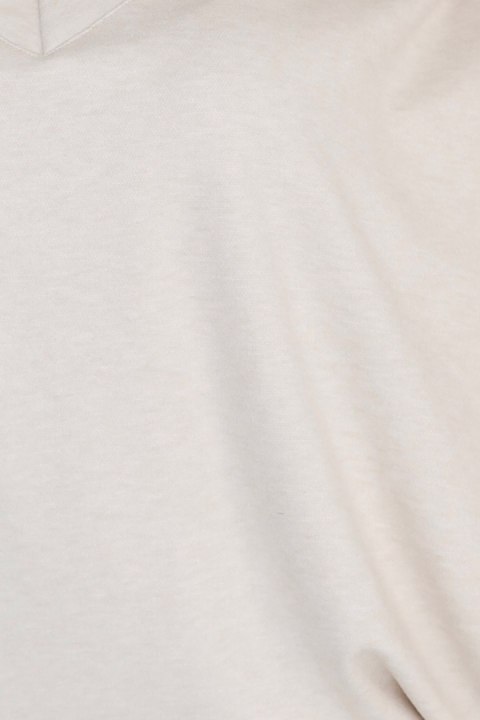 402-7 Sweterkowa ciepła sukienka nietoperz z dekoltem - beżowa - 2XL/3XL 402-7 Sweterkowa ciepła sukienka nietoperz z dekoltem - beżowa - 2XL/3XL