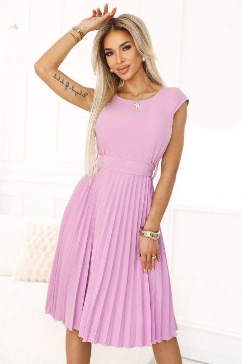 311-18 LILA Klasyczna plisowana sukienka z krótkim rękawkiem i paskiem - WRZOS - XXL 311-18 LILA Klasyczna plisowana sukienka z krótkim rękawkiem i paskiem - WRZOS - XXL