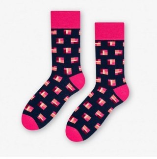 SKARPETY CASUAL 051 43-46 różowy kwadraty 108