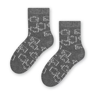 SKARPETY DZIECIĘCE RODZINNE 084 26-28 013 grafitowy/puzzle