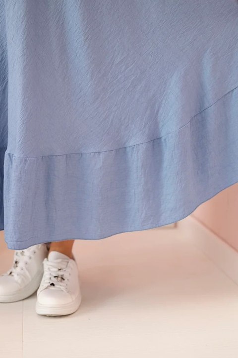 Sukienka damska plus size z krótkim rękawem i falbaną z lekkiej wiskozy jeansowa Sukienka damska plus size z krótkim rękawem i falbaną z lekkiej wiskozy jeansowa