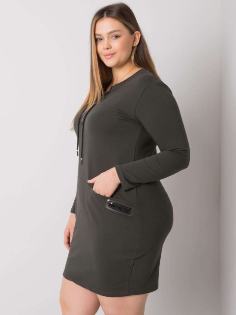 Sukienka RV-SK-7241.43 ciemny khaki Sukienka RV-SK-7241.43 ciemny khaki
