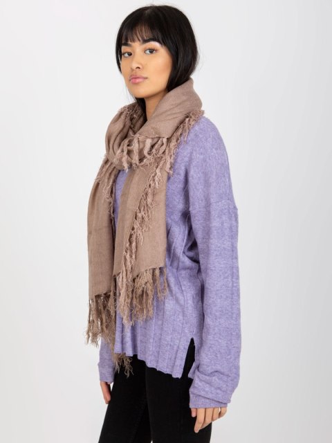 Szalik AT-SZ-1285.65P ciemny bezowy Szalik AT-SZ-1285.65P ciemny bezowy