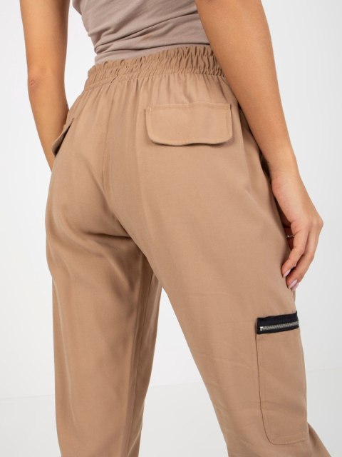 Spodnie CHA-SP-2022.18 ciemny bezowy L/XL Spodnie CHA-SP-2022.18 ciemny bezowy L/XL