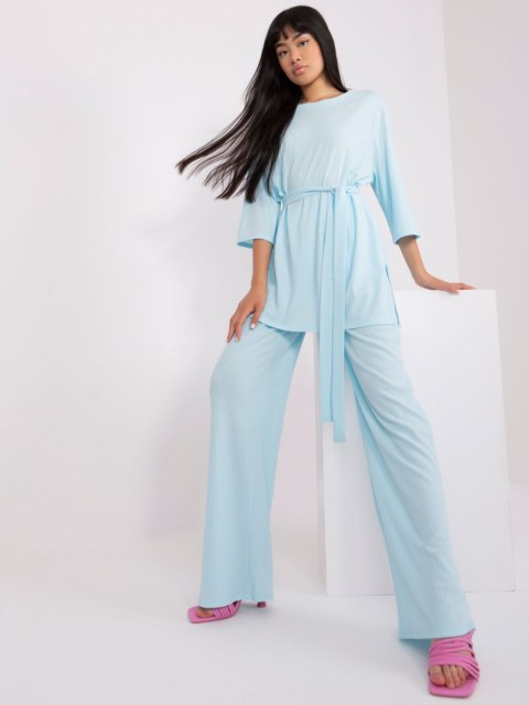 Komplet LK-KMPL-509389.28P jasny niebieski L/XL