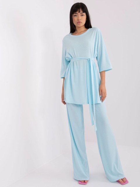 Komplet LK-KMPL-509389.28P jasny niebieski L/XL