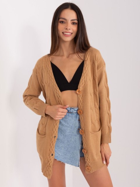 Sweter AT-SW-2241.36P camelowy Sweter AT-SW-2241.36P camelowy