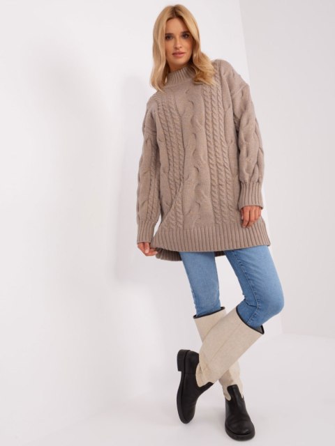 Sweter AT-SW-2367-1.35P ciemny bezowy Sweter AT-SW-2367-1.35P ciemny bezowy