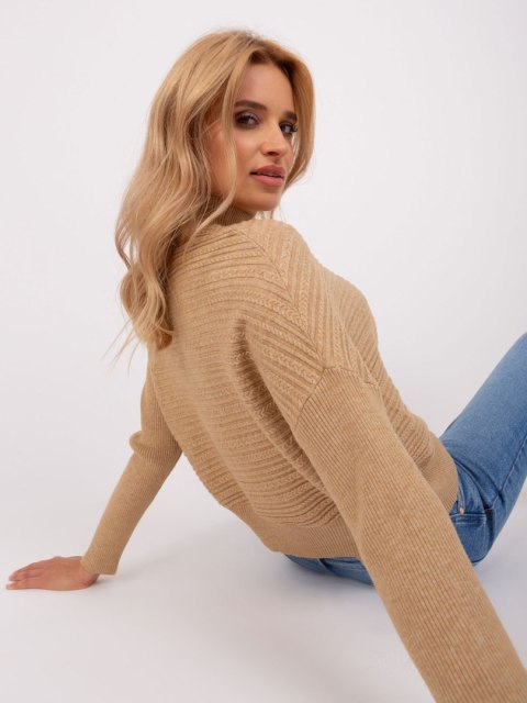 Sweter AT-SW-2368.36X camelowy Sweter AT-SW-2368.36X camelowy