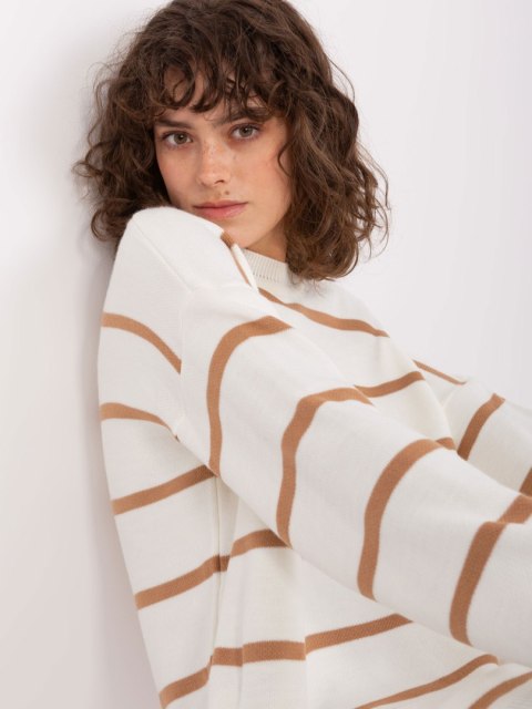 Sweter TO-SW-1309.31 camelowy Sweter TO-SW-1309.31 camelowy