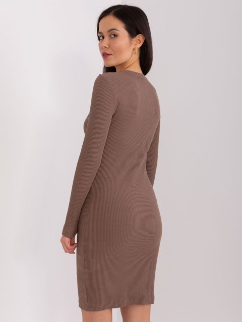 Sukienka RV-SK-9219.13P brązowy L/XL Sukienka RV-SK-9219.13P brązowy L/XL