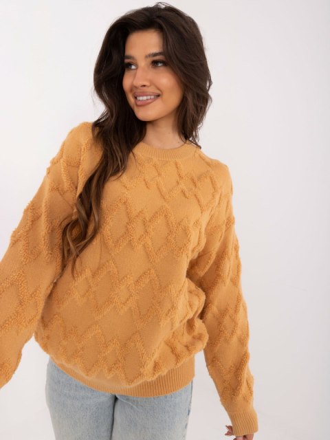 Sweter AT-SW-2361.61 camelowy Sweter AT-SW-2361.61 camelowy