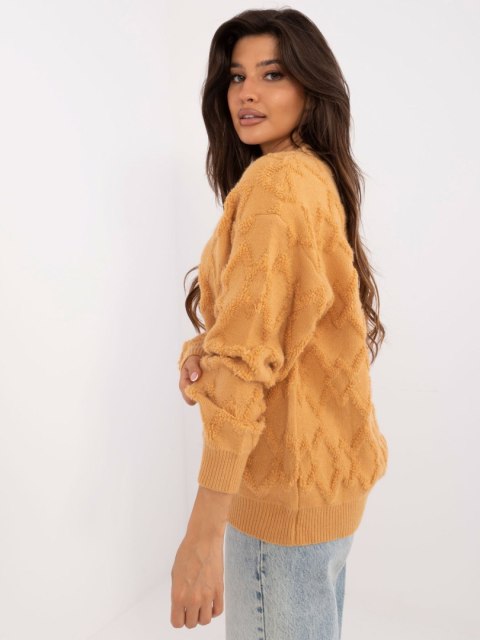Sweter AT-SW-2361.61 camelowy Sweter AT-SW-2361.61 camelowy