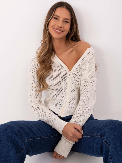 Sweter CLM-SW-1808.68 jasny beżowy Sweter CLM-SW-1808.68 jasny beżowy