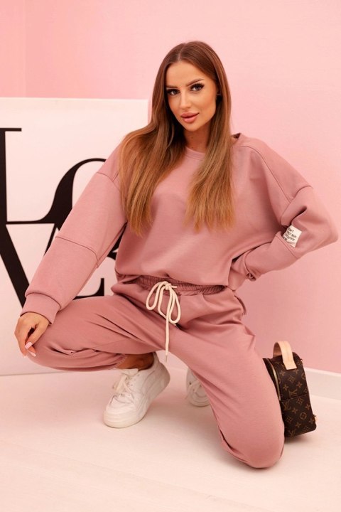 Komplet bluza + spodnie masełko ciemny różowy uniwersalny Komplet bluza + spodnie masełko ciemny różowy uniwersalny