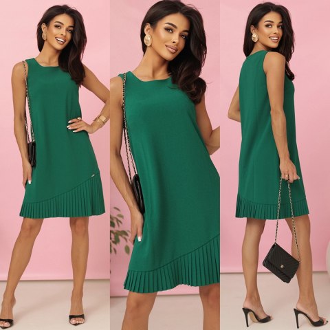 308-4 KARINE elegancka trapezowa sukienka z asymetryczną plisą - ZIELONA - XL