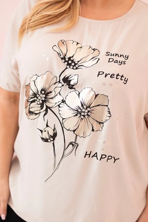 Bluzka damska Plus Size z wiskozy z kwiatowym nadrukiem i napisem beżowa uniwersalny Bluzka damska Plus Size z wiskozy z kwiatowym nadrukiem i napisem beżowa uniwersalny