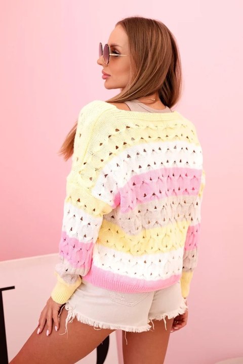 Sweter damski ażurowy w paski z dekoltem V żółty + różowy uniwersalny Sweter damski ażurowy w paski z dekoltem V żółty + różowy uniwersalny
